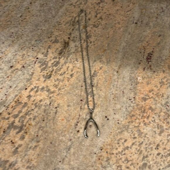 Wishbone silver woman's necklace - Picture 2 of 6